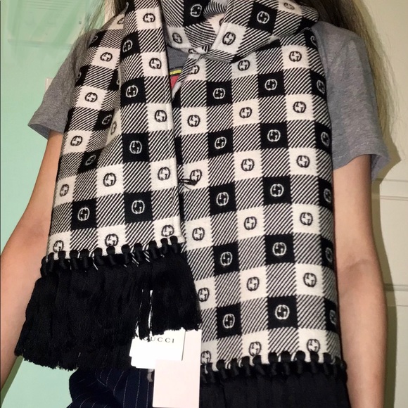 BRAND NEW Gucci Wool Scarf - Picture 4 of 4
